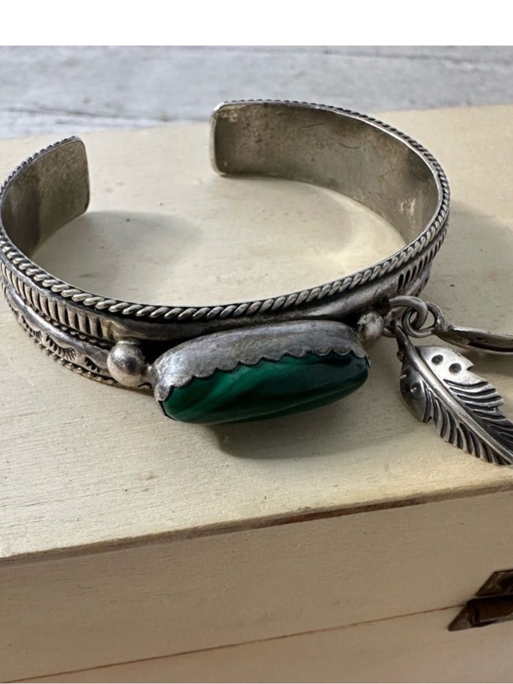 Vintage A.J Platero Navajo Feather Dangle Malachite Ciff Bracelet
